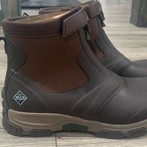 Muck Men's apex mid zip ankle boot